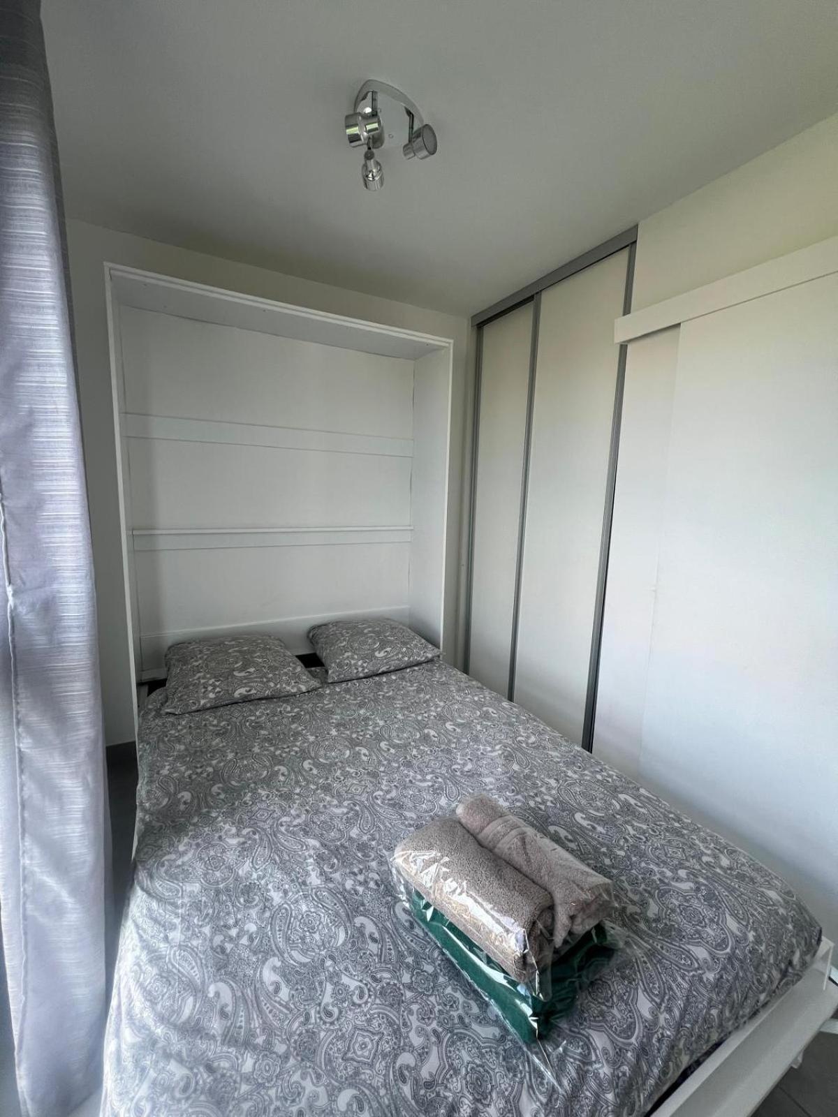 Les Pieds Dans Le Sable Appartement Vue Mer 1 Chambre 1 Cabine Le Grau-du-Roi Buitenkant foto