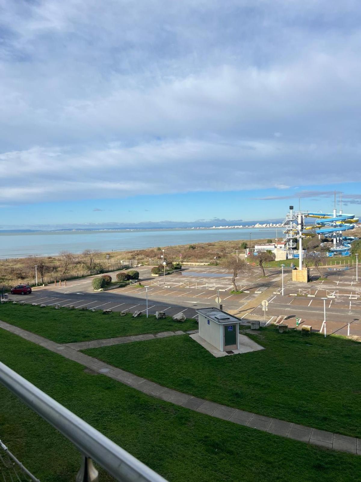 Les Pieds Dans Le Sable Appartement Vue Mer 1 Chambre 1 Cabine Le Grau-du-Roi Buitenkant foto